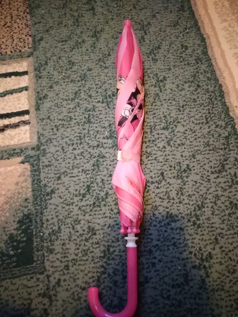 Umbrela roz cu Mini