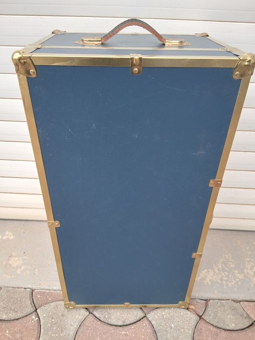 Ladă de zestre cu cheie