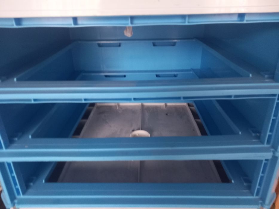 Vindem incubator folosit decât odată