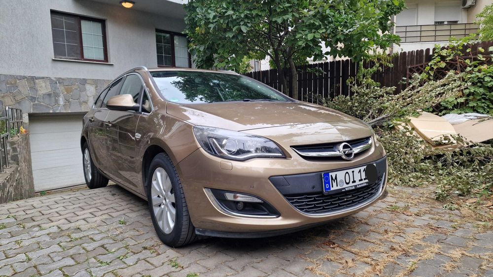 Opel Astra J Sports Tourer 2.0 CDTI 165 CP 2013  Full Option Germania