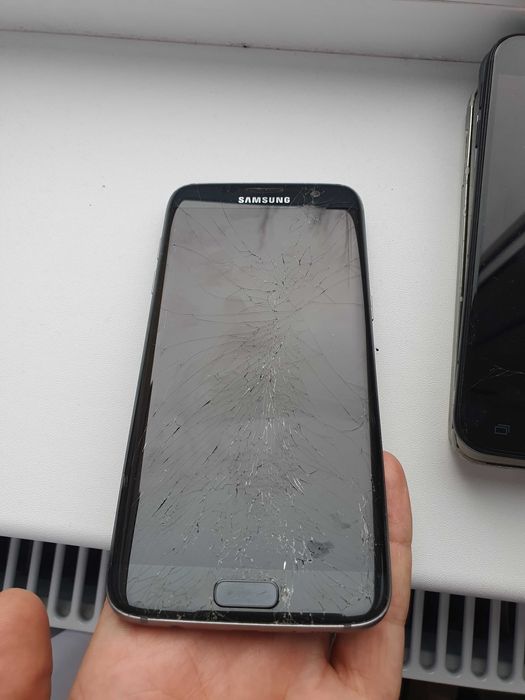 Telefoane pentru piese