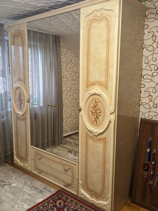 Продам спальный гарнитур. Самовывоз.