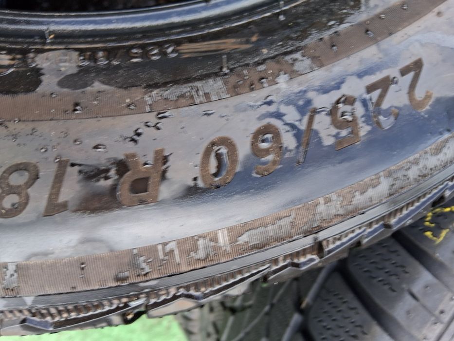 225 60 18 Michelin SUV 2бр зимни дот 2022г