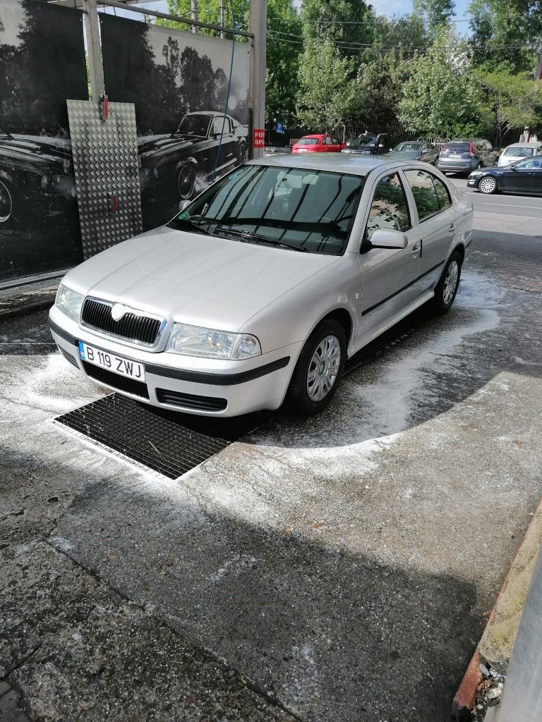 Skoda Octavia 1.6 gpl