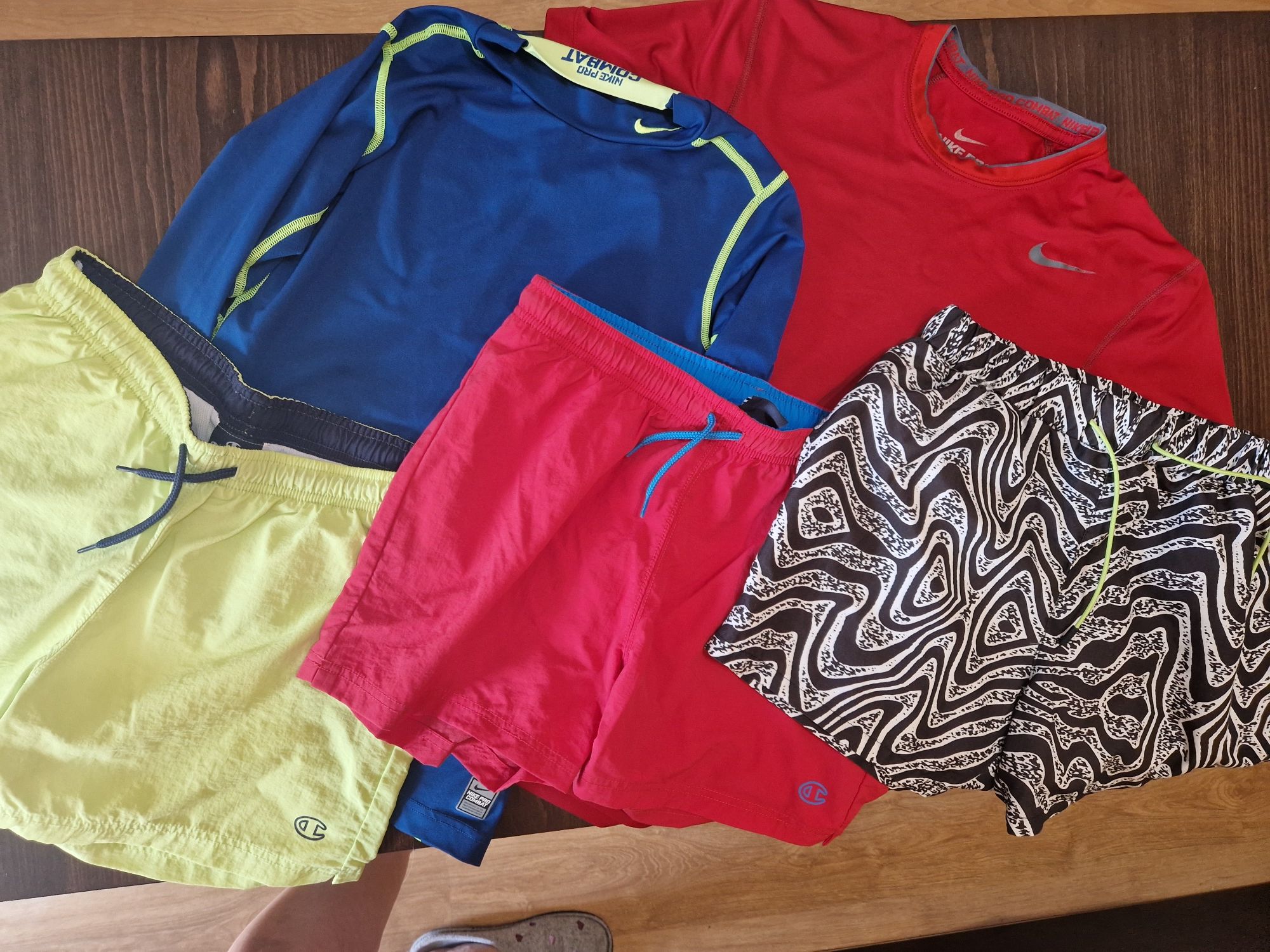 Nike / Champion шорти и компресивни блузи