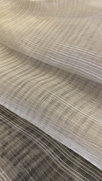 Marama borangic, lungime 360cm, latime 53 cm.