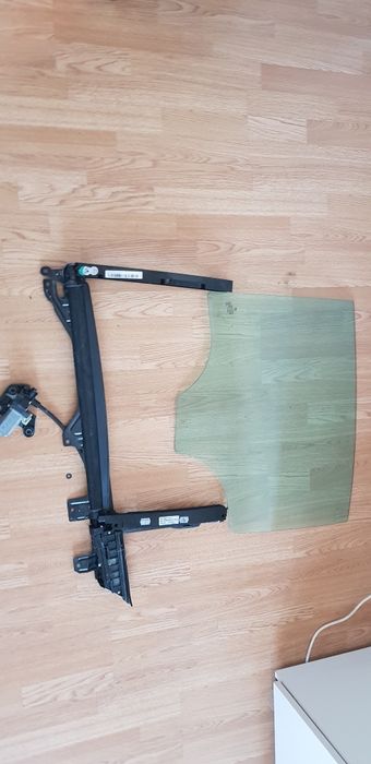 Geam macara balama amortizor usa portiera stanga spate BMW seria 7 f01