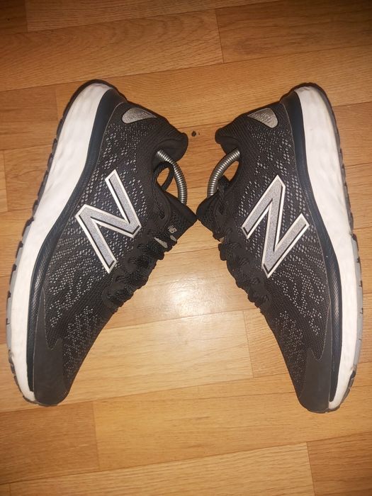 Маратонки New Balance и Brooks