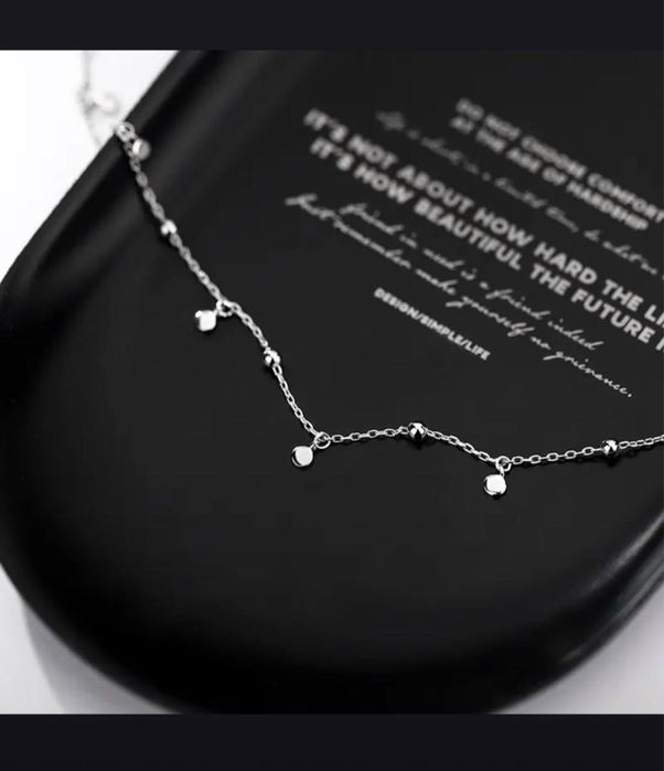 серебряная цепочка похожая на чокер