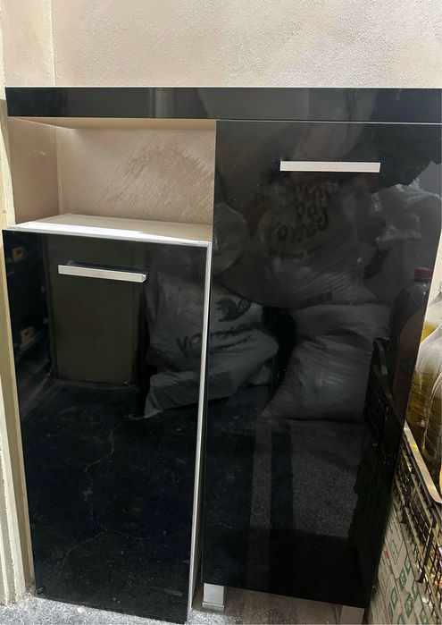 Двойка Шкафове гланц