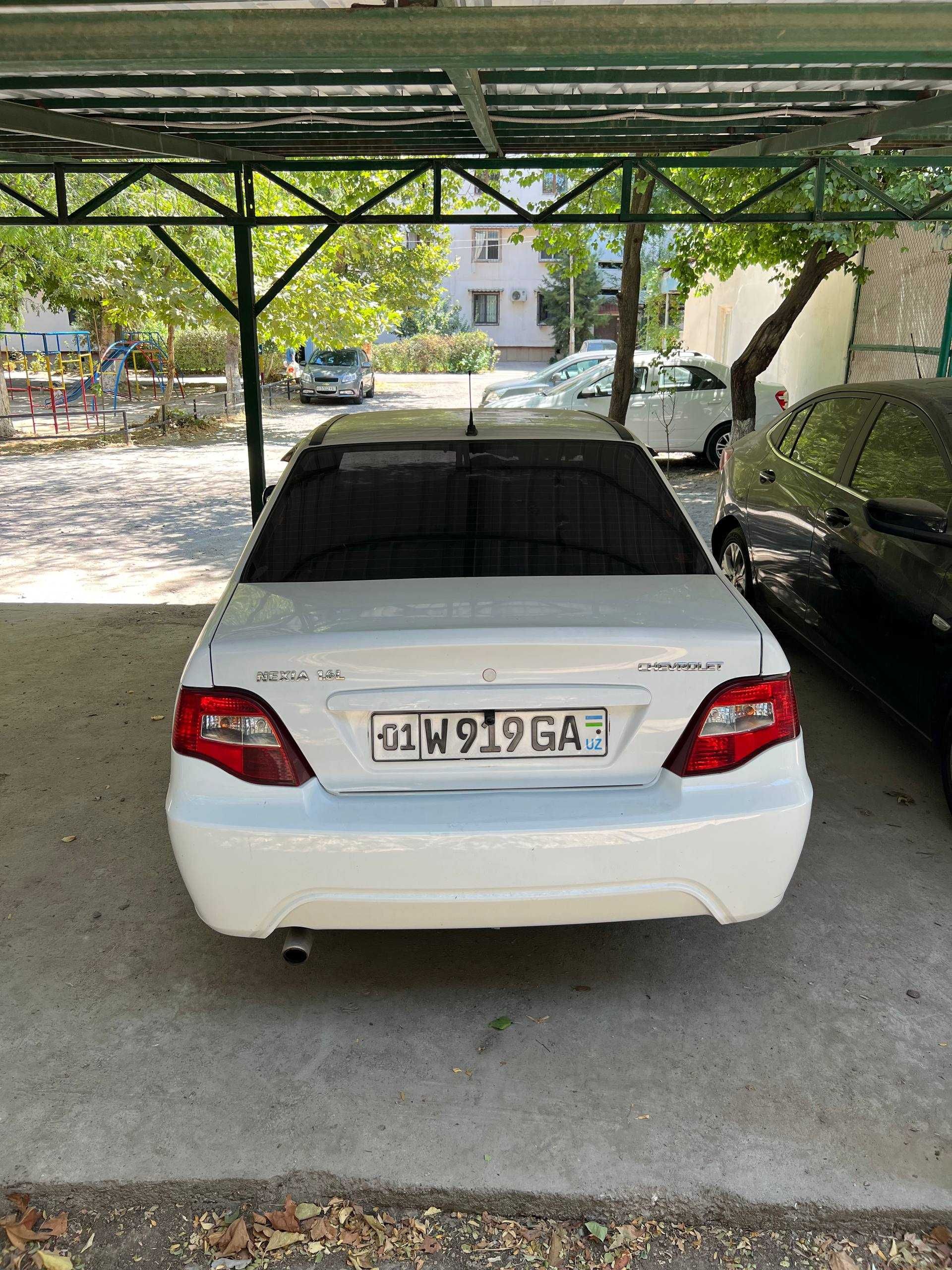 Chevrolet Nexia 2 1.6 DOHC (2010)