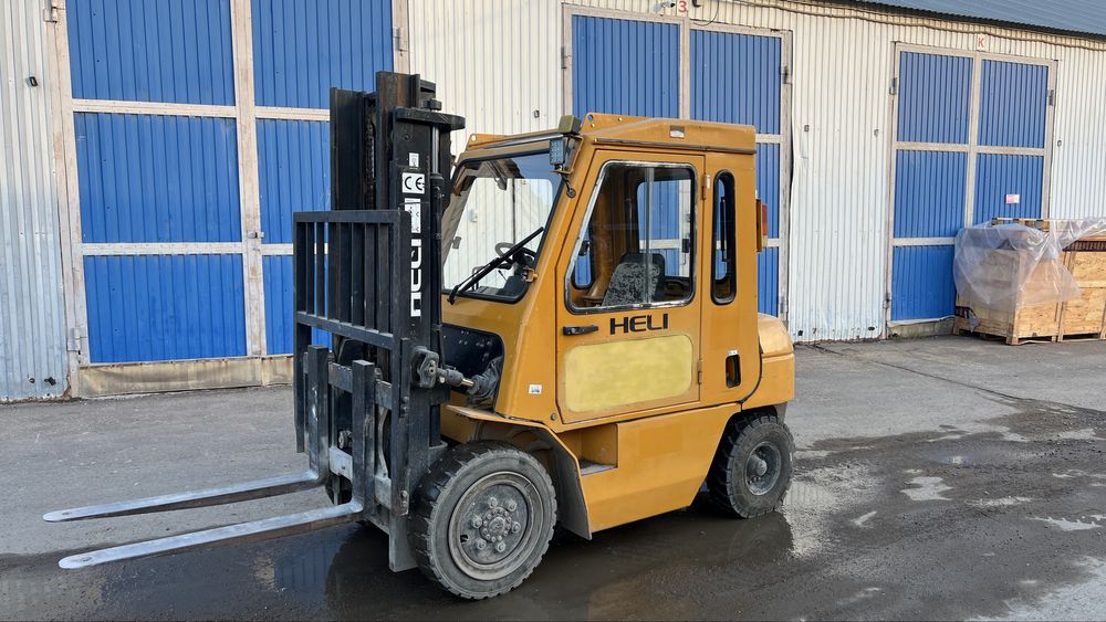 Продам Вилочный погрузчик кара