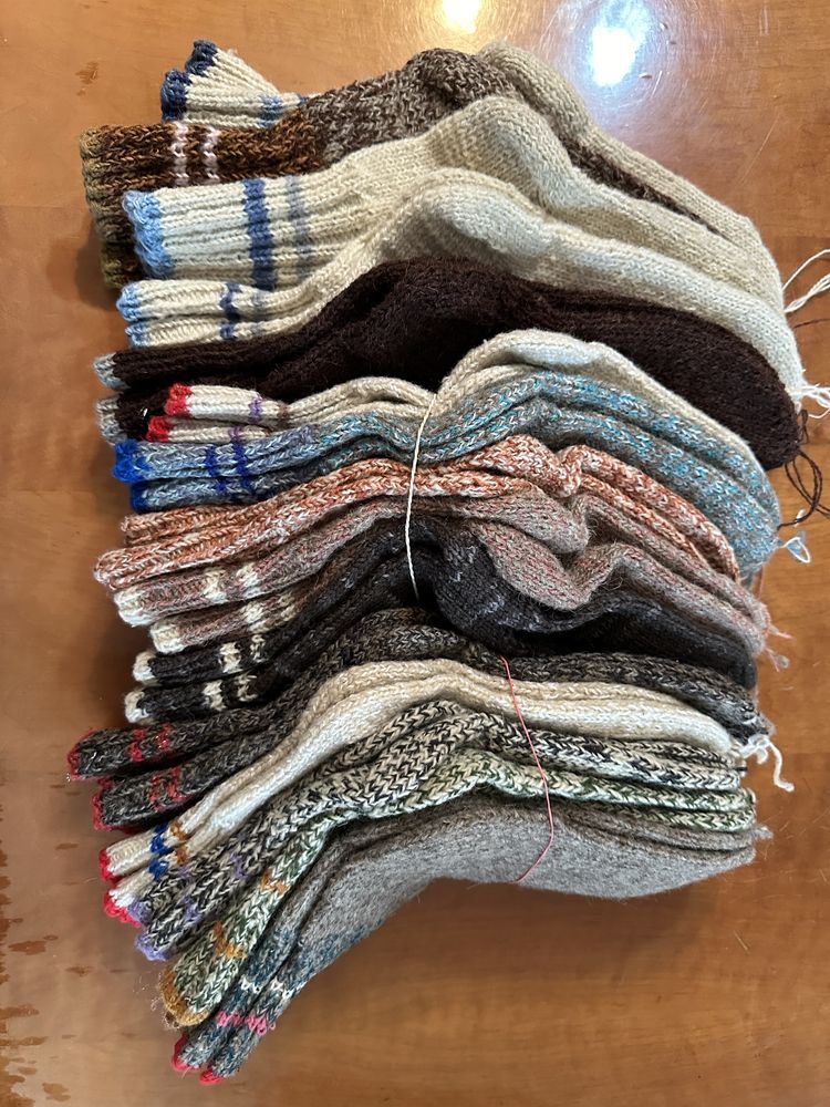 Ciorapi de lana lucrati manual/calțuni
