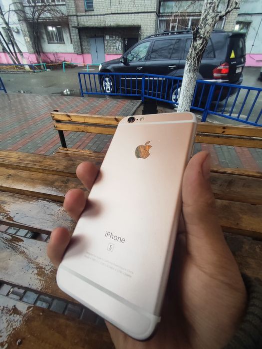 Продам айфон 6 s