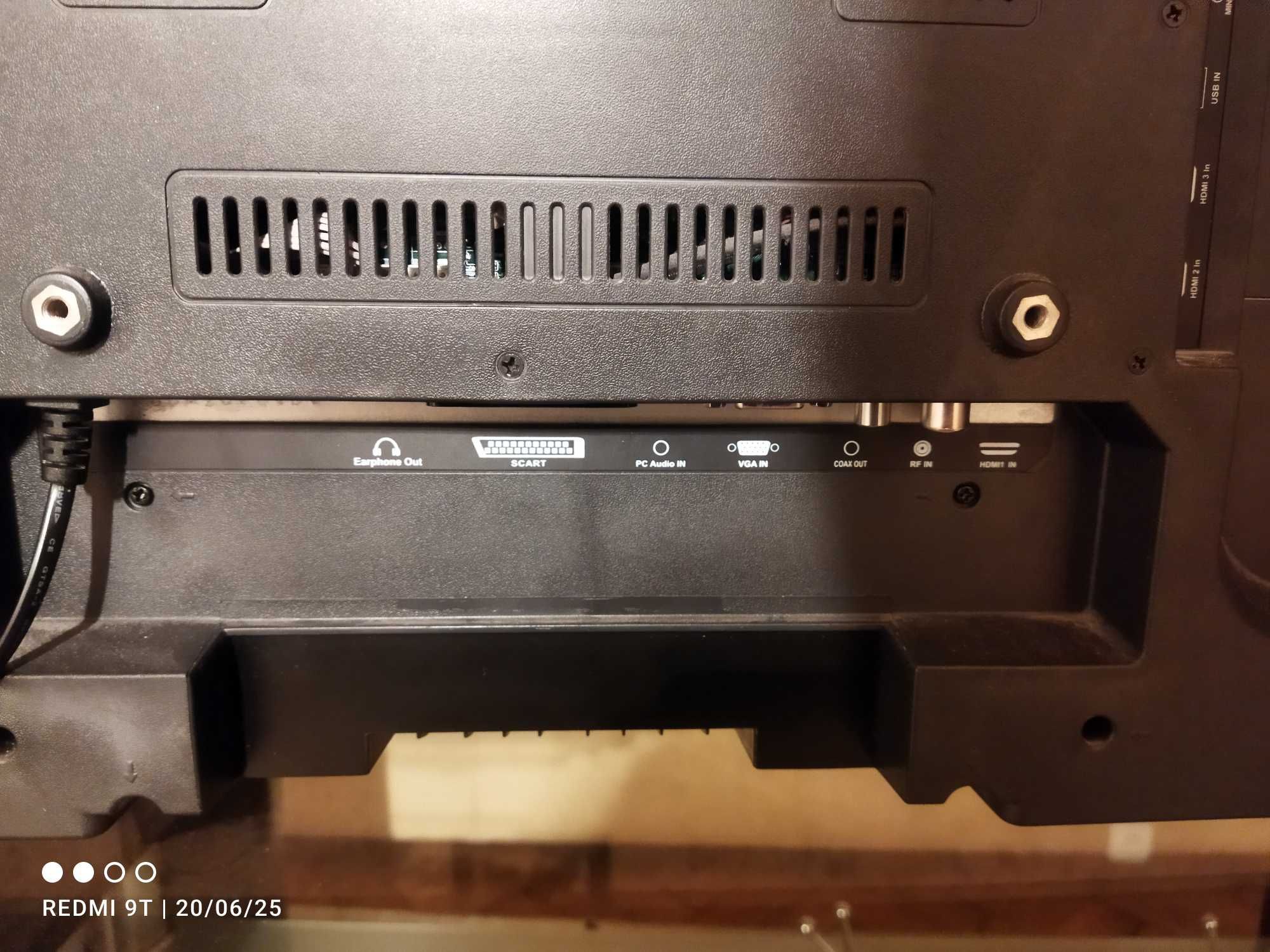 LED Телевизор Crown 32" неработещ дисплей