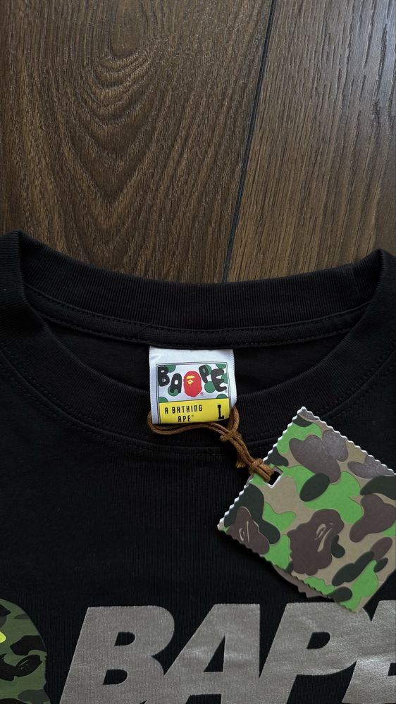 различни тениски Bape, A bathing ape T-shirt