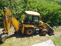 Închiriez buldoexcavator.