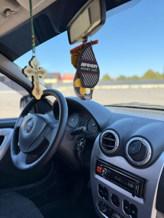 De vânzare Logan MCV,pret negociabil