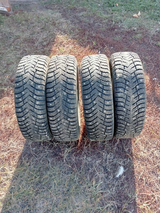 Шины зимние комплект