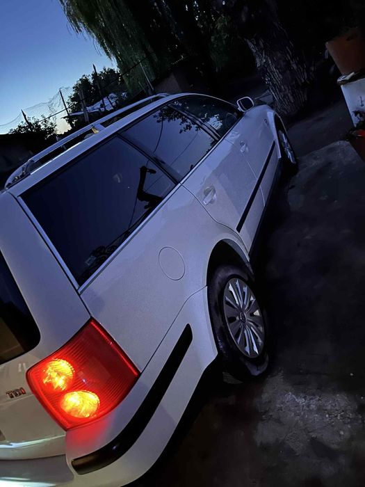 Vând passat b5.5 break