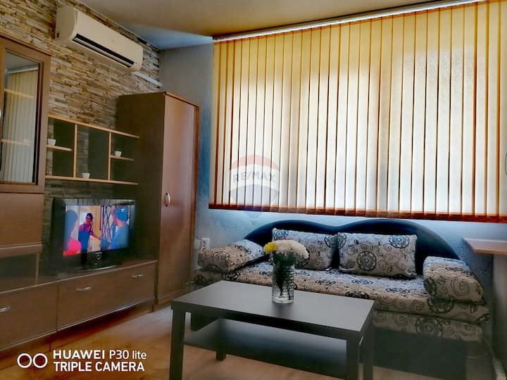 Студио под наем в района на Червен площад
