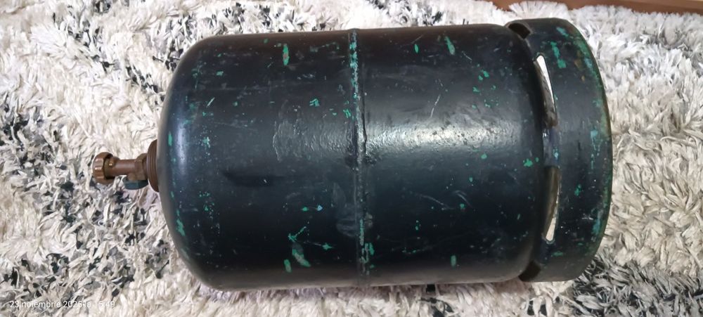 Butelie neagra fara guler