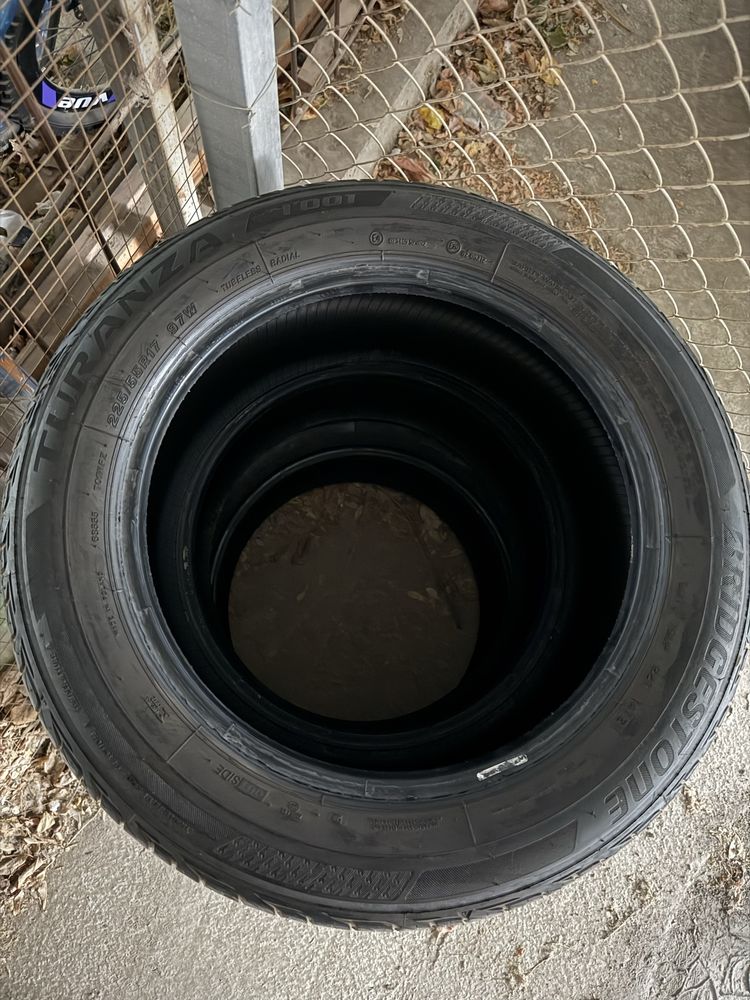 Продаются родные шины от Malibu 2 Bridgestone 225/55/17