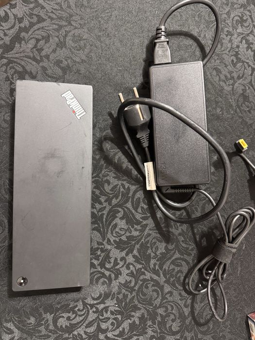 Dock Lenovo ThinkPad Thunderbolt 3 cu alimentator original 135W
