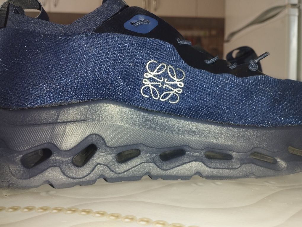 On running swiss engineering cloud tecphase shoes продается 
Состояни