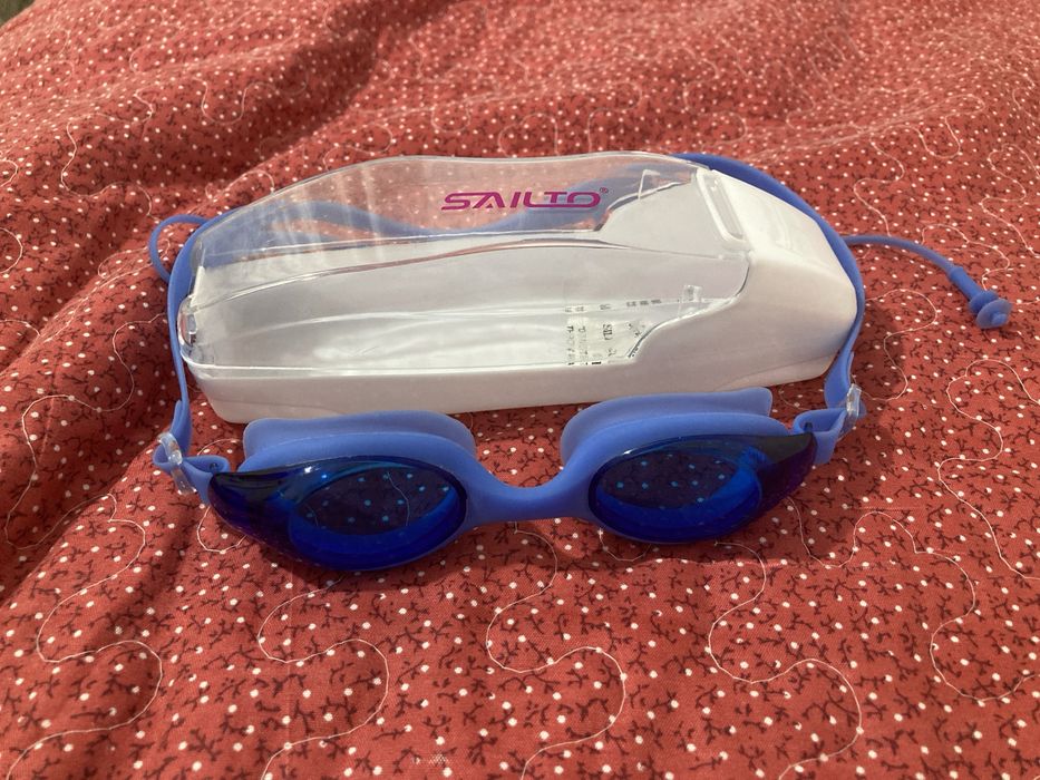 Очки для плавания