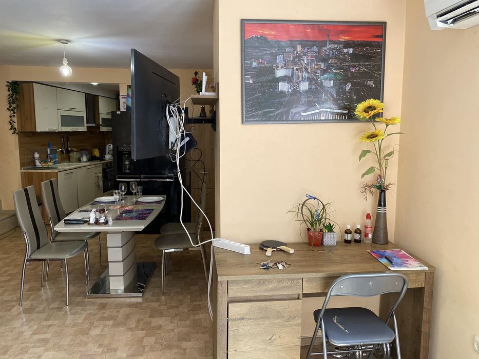 Дава се под наем Тристаен апартамент в Варна, Бриз - 100 кв.м за 650 € - Снимка #2