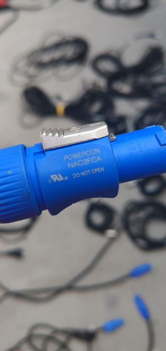 Cabluri boxe Neutrik