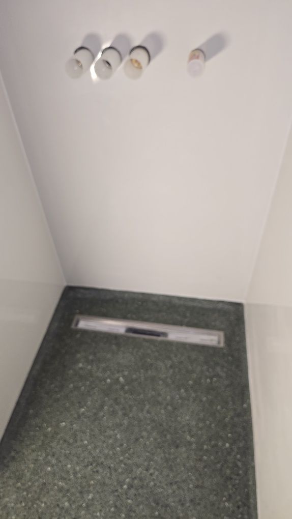 Renovări totale parchet,gresie,faianță,glet,rigips,var montaj uși