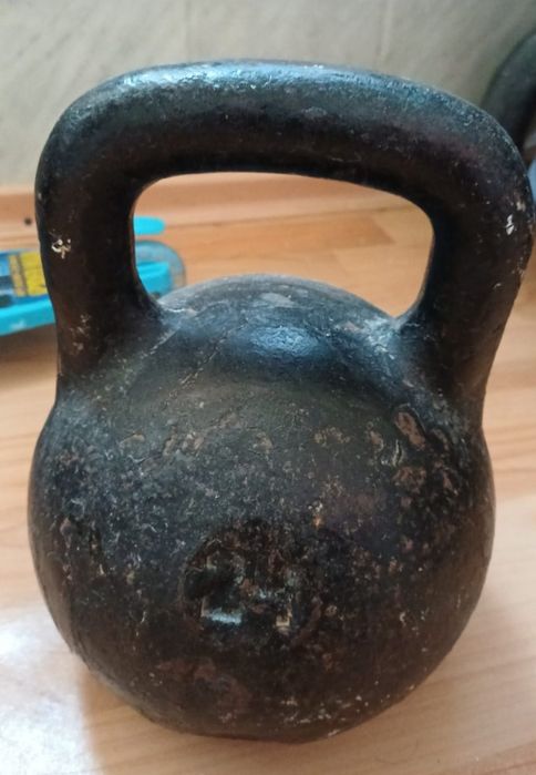Продам гирю 24 кг