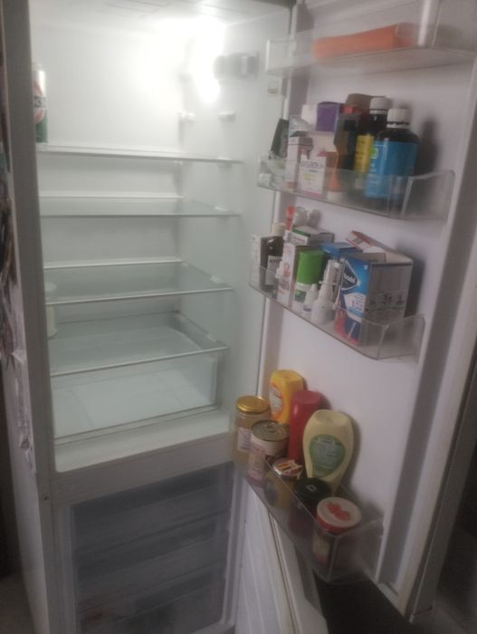 Vand frigider  perfect funcțional