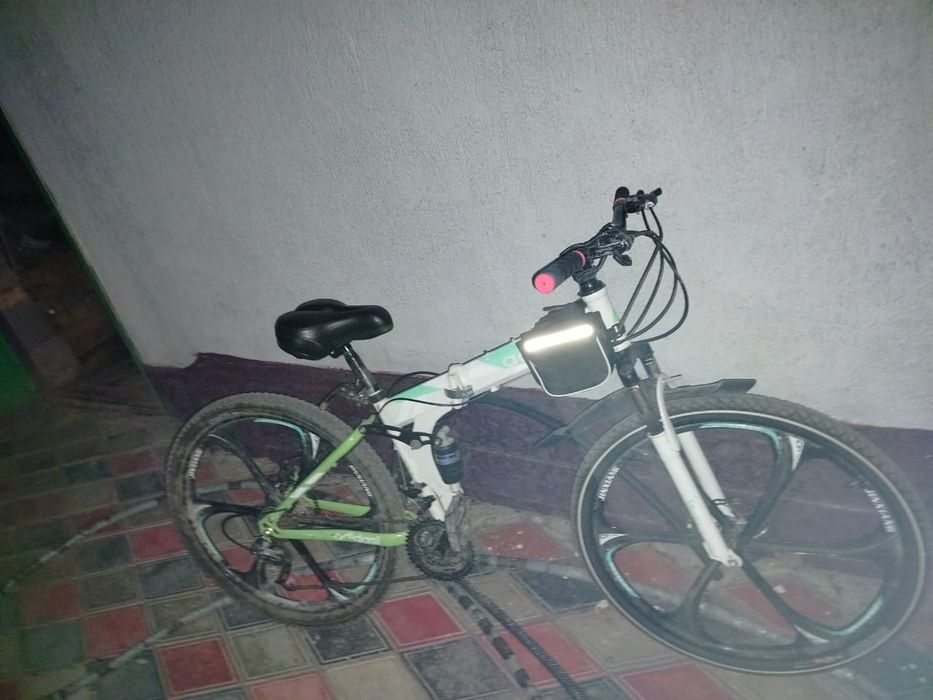 Велосипед скоростной спортивный