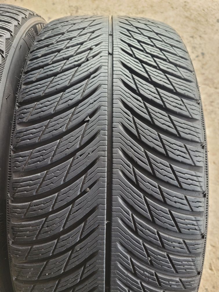 235/40R19 M+S Dot 2020