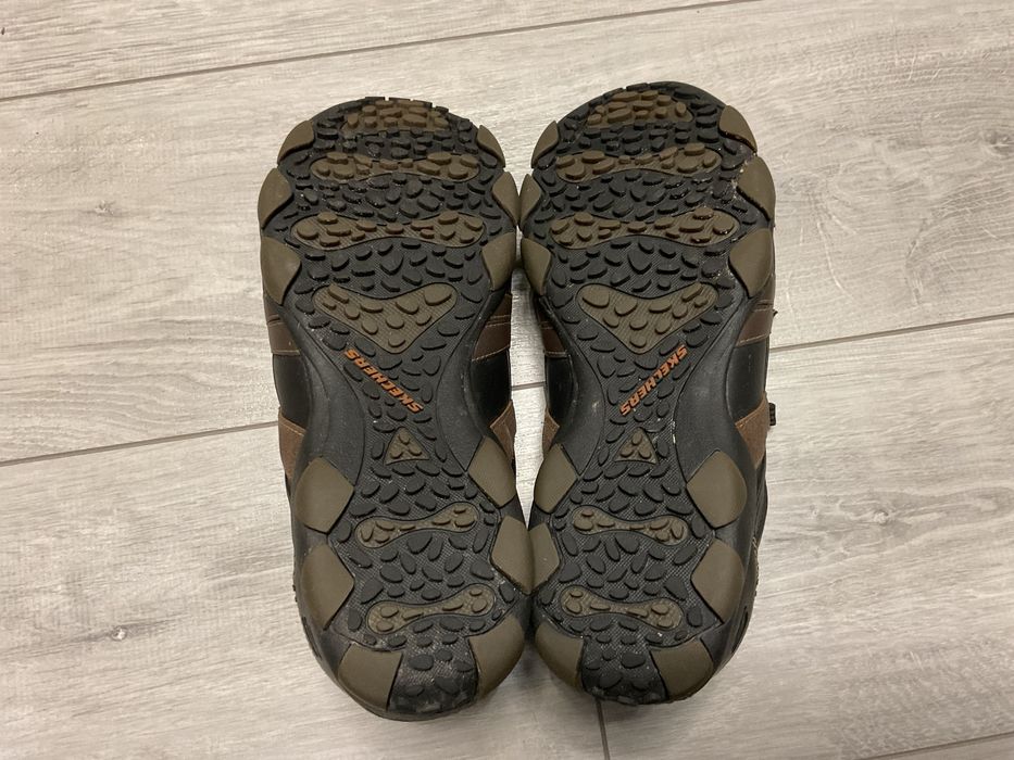 Продам кроссовки skechers memory foam осенние 8,5 размер