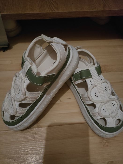 Скидка! Новые Сандали и туфли