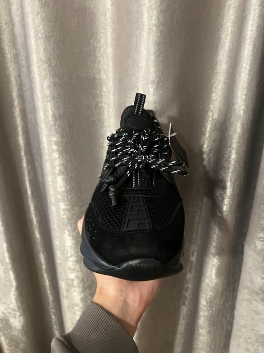 Versace chain reaction