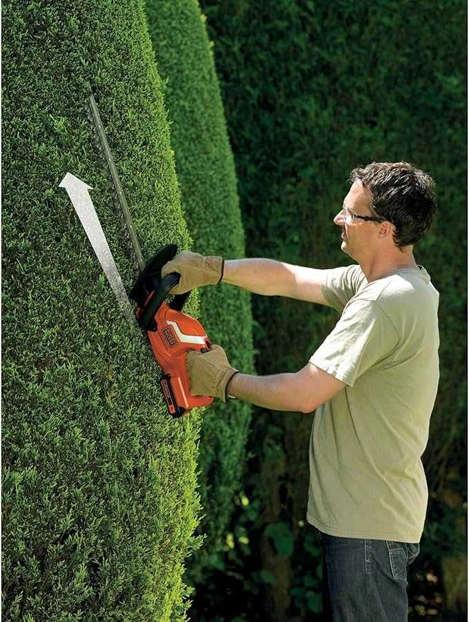BLACK+DECKER 18V ​​ножица за жив плет с 2.0Ah, 45cm, GTC1845L20