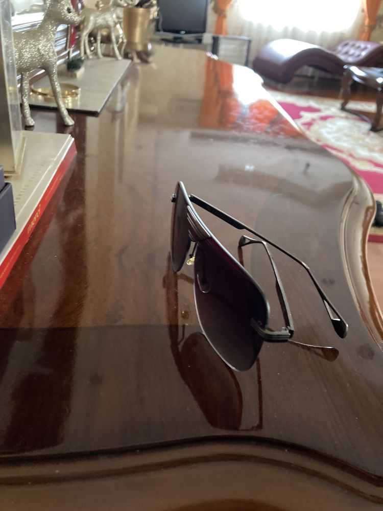 Vand ochelari maybach putin folositi