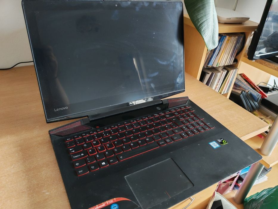 Laptop gameing+monitor de 144 hz