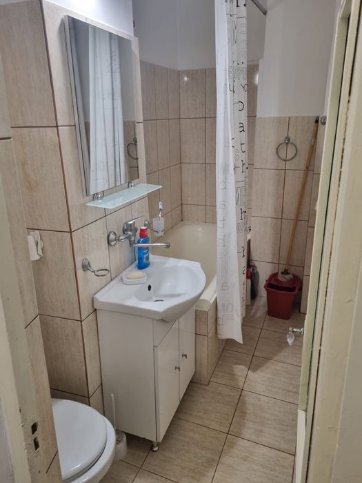 Inchiriez apartament cu 1 camera