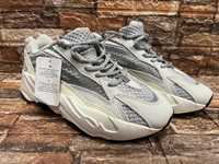 40 41 Yeezy 700 static