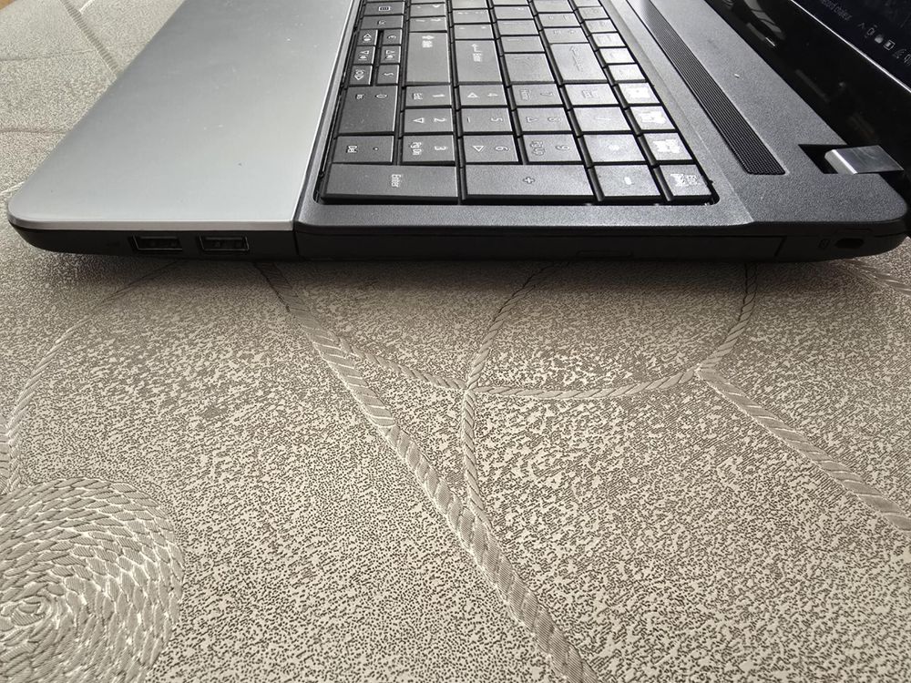 Acer Aspire E3-111