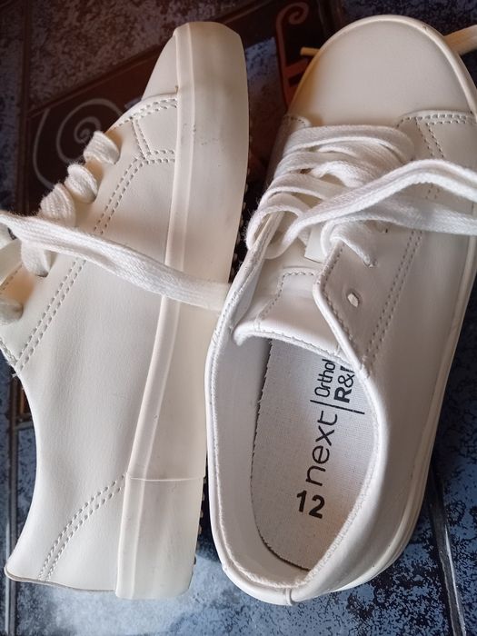 Vand pantofi sport Next ,noi fara eticheta ,marime 30,5.