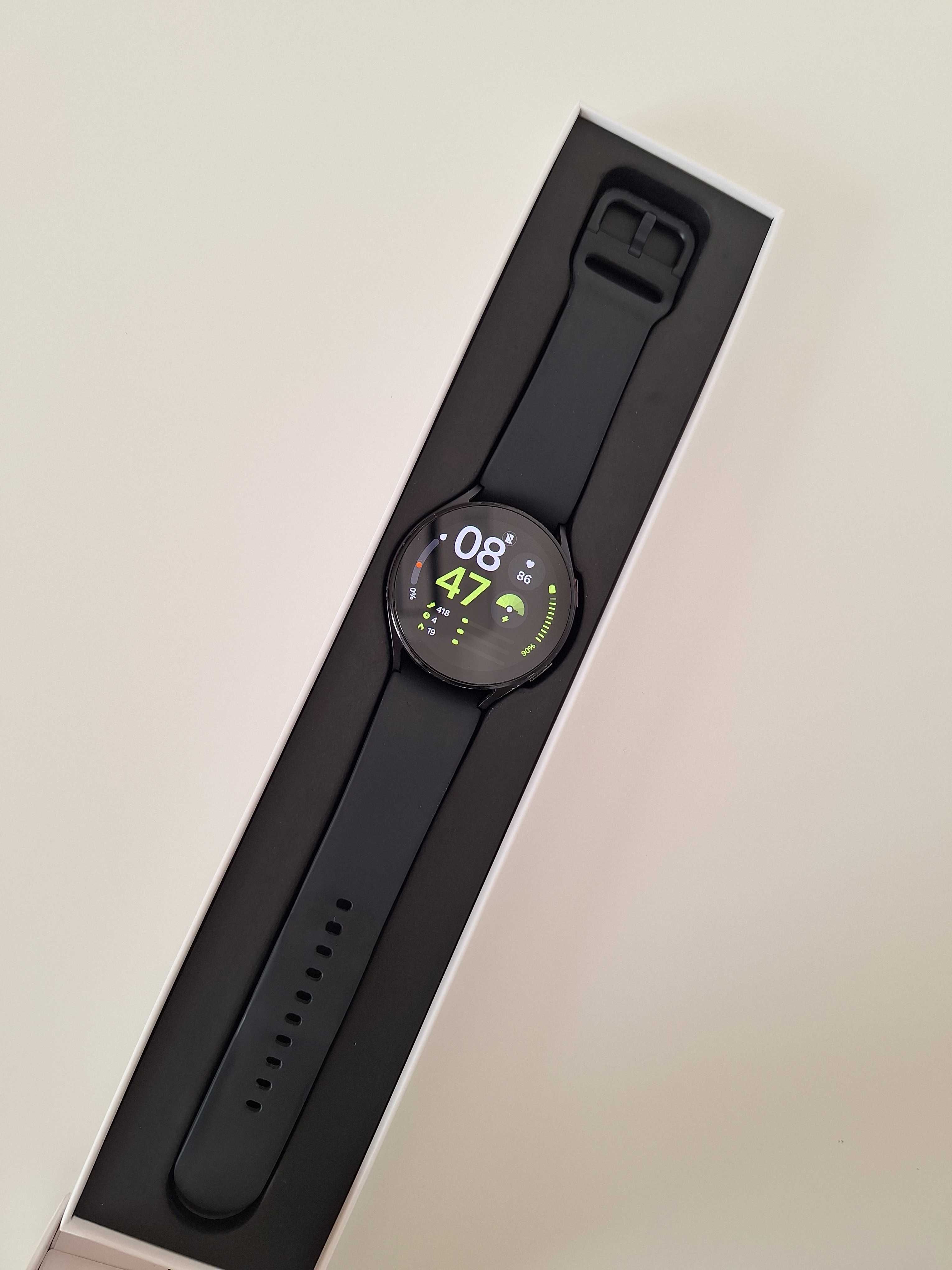Samsung Galaxy Watch5, 44 мм, BT, Silicone Strap, Graphite