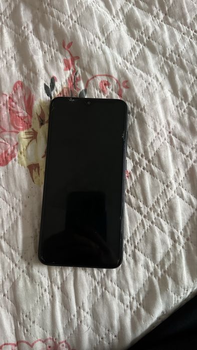 Телефон: Redmi 8