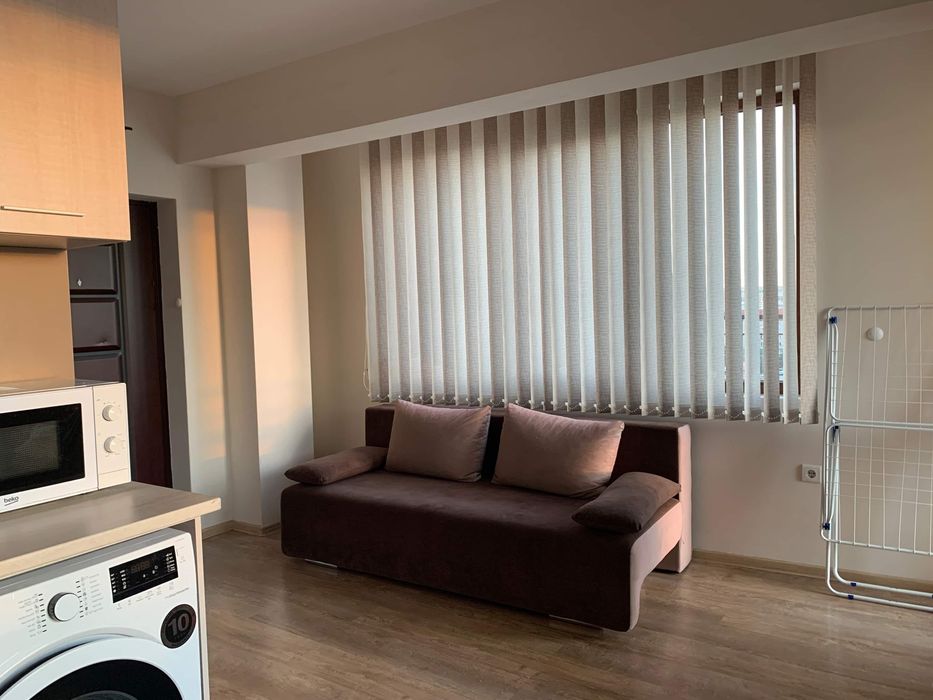 Дава се под наем Едностаен апартамент в Варна, Цветен квартал - 35 кв.м за 331.5 € - Снимка #1